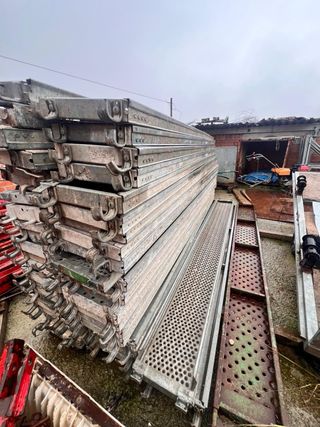 Andamio Europeo Altrad Aproximadamente ( 800m)