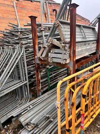 Andamio Europeo Altrad Aproximadamente ( 800m)