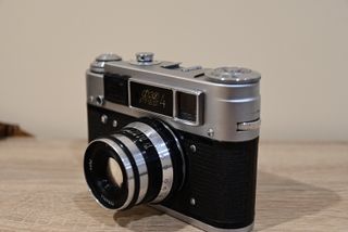 Cámara analógica FED 4