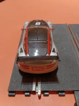 Scalextric Aston Martin DBR9