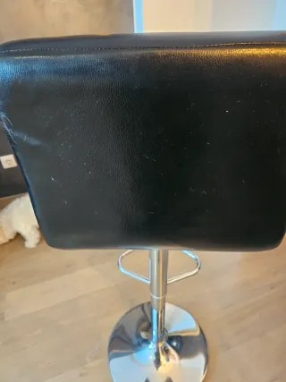 Mesa alta metal y madera y 1 taburete de bar