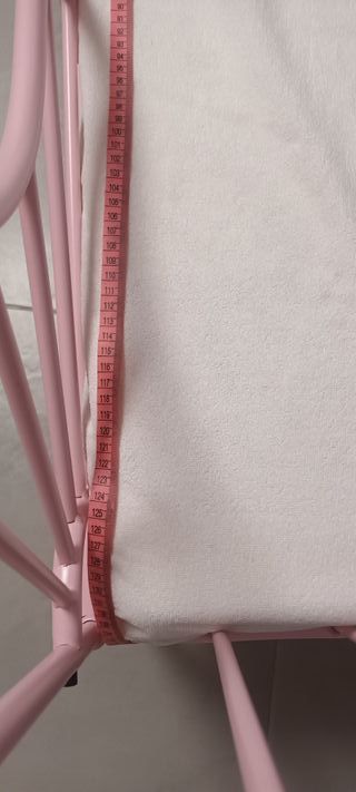 Cama infantil rosa metálica