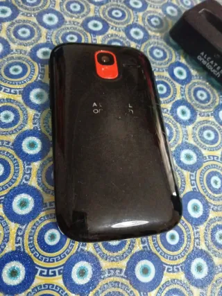 2 x Alcatel One Touch Teléfonos + Cargadores