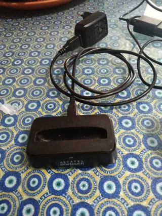 2 x Alcatel One Touch Teléfonos + Cargadores