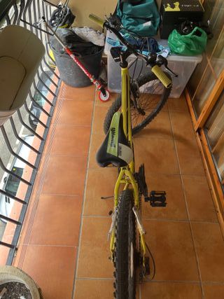 Bicicleta Montaña Amarilla