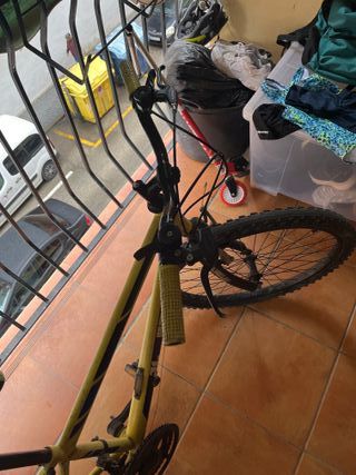 Bicicleta Montaña Amarilla