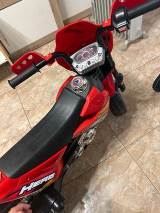 Moto a batería para niño, muy poco uso