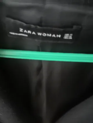 Abrigo Zara Negro con Cuello Peludo,desmontable