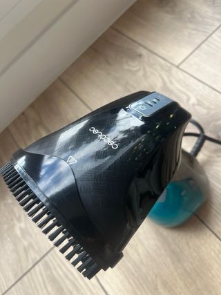 Plancha de vapor vertical cecotec. usada una vez