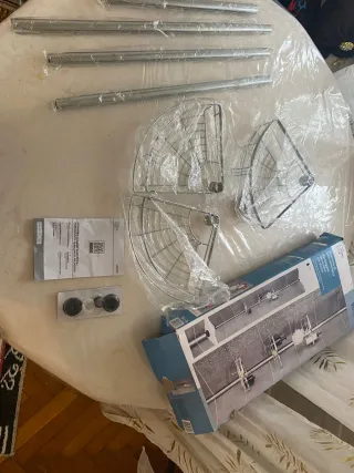 Scaffalatura da bagno in metallo