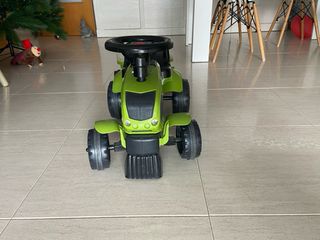 Tractor con remolque correpasillos