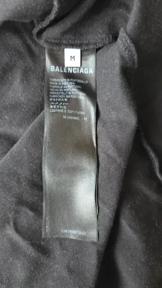 Camiseta Balenciaga x Ucrania