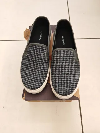 Scarpe slip-on donna Victoria TG. 38