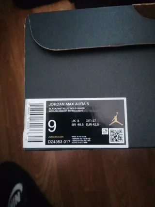 Jordan Max Aura 5 Zapatillas Negras Blancas