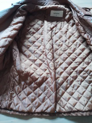 Chaqueta cuero sintético de mujer marrón