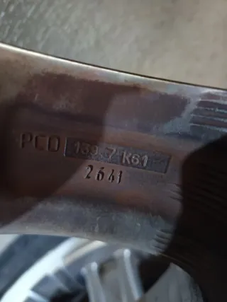 Llantas de aleación con neumáticos