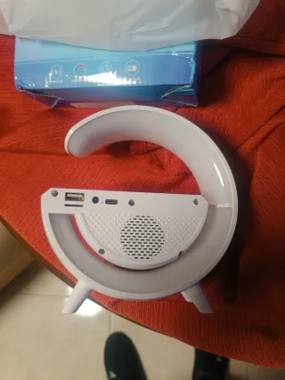 Altavoz y Cargador Inalámbrico LED G500