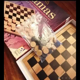 Juego de Damas de Madera