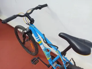 Bicicleta azul Rockrider RR 5.0