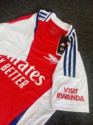 Camiseta Arsenal Adidas Emirates Fly Better
