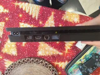 Pack PS4: Consola, funda y DualShock 4