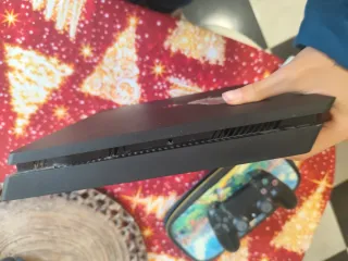 Pack PS4: Consola, funda y DualShock 4