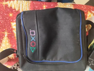 Pack PS4: Consola, funda y DualShock 4