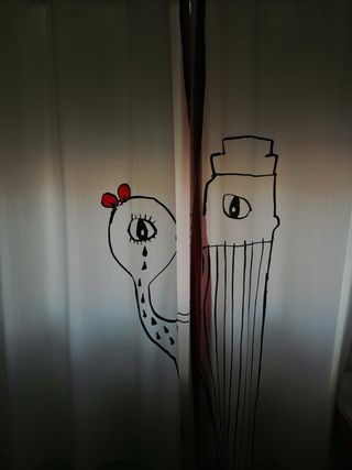 Cortinas blancas con dibujo