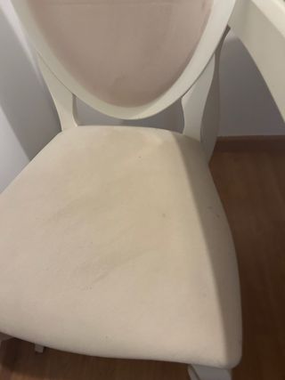 Mesa de comedor y 4 sillas