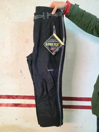 Pantalones Ternua Goretex Talla XXL