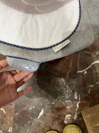 Columpio musical para bebé marca Ingenuity