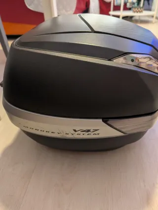 Baúl Givi V47 Monokey Negro