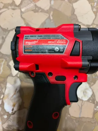 Llave de impacto Milwaukee