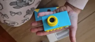 Cámara de fotos infantil azul y amarilla