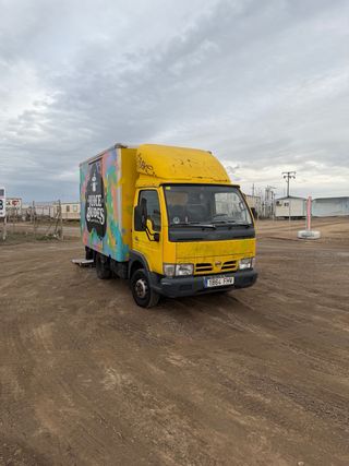 Nissan Cabstar 2006