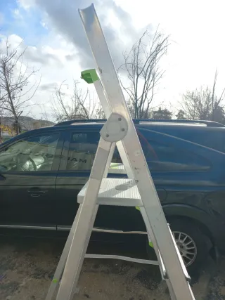 Escalera aluminio 7 peldaños precio por unidad