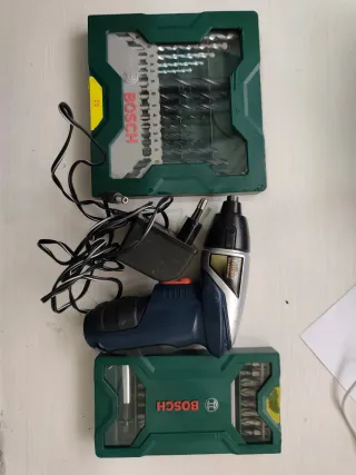 Atornillador movitech y estuche brocas bosh