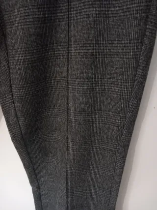 Pantalón de vestir Mango gris