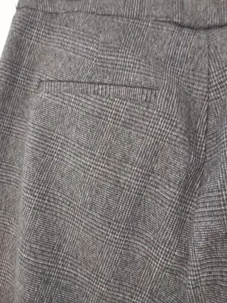 Pantalón de vestir Mango gris