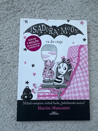 3 libros en español y uno en inglés ￼