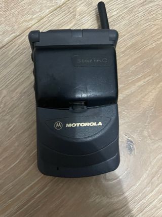 Teléfono Motorola Antena Negra