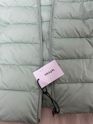 Chaquetón Lefties verde capucha. Sin estrenar.