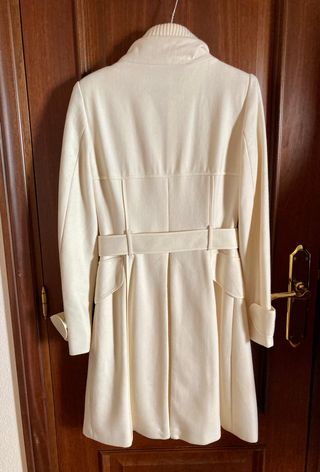 Abrigo blanco Mango