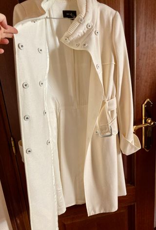Abrigo blanco Mango