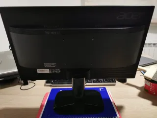 Pantalla Acer Negra. Tipo LCD