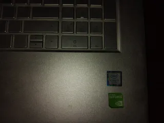 Portátil HP i7 Plata