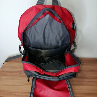Nueva - Mochila outdoor 40L impermeable