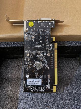 Radeon R7 240 4GB DDR5