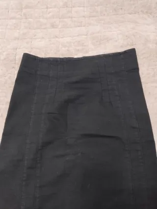 Falda negra Stradivarius Talla M.