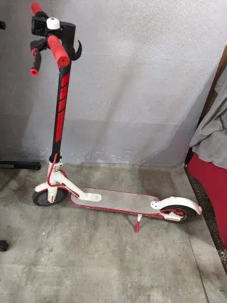 Patinete Eléctrico Xiaomi Blanco/Rojo